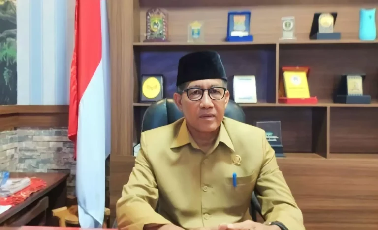 F-Kaharudin-926806205